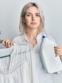 6 ترفند برای جلوگیری از آب رفتن لباس ها